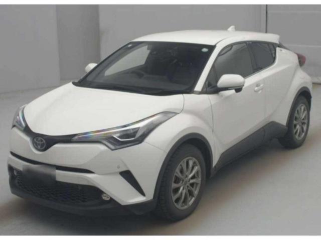 Ref:AUX-21312028 TOYOTA C-HR 2018
