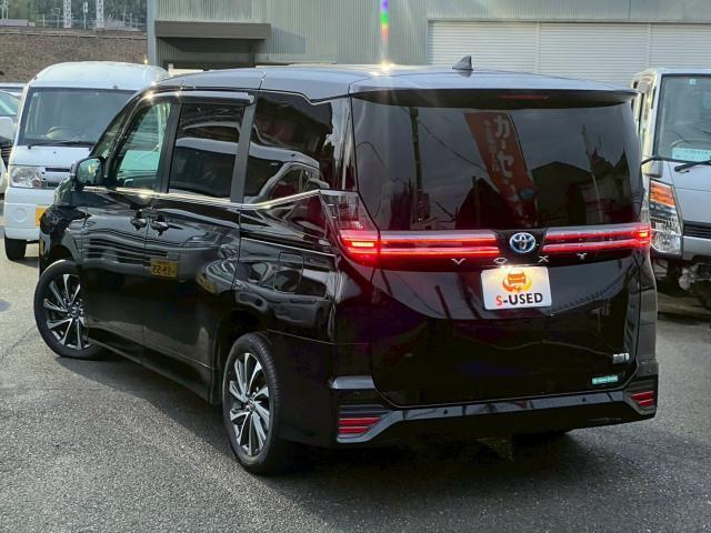 Ref:AUX-21319809 TOYOTA VOXY 2023 - Image 4