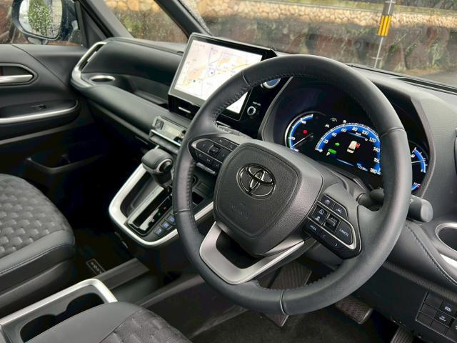 Ref:AUX-21319809 TOYOTA VOXY 2023 - Image 5