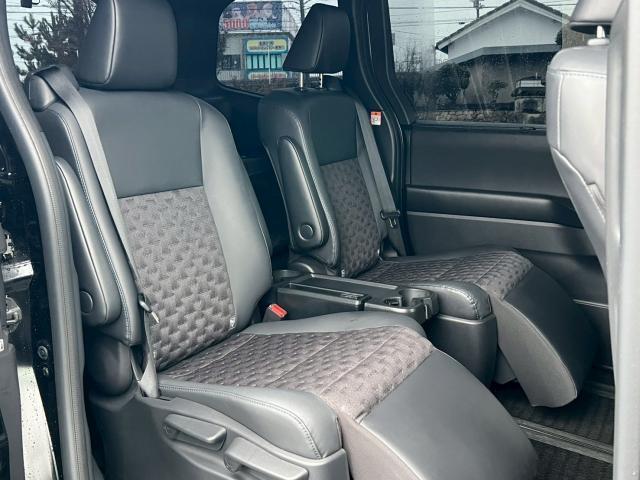 Ref:AUX-21319809 TOYOTA VOXY 2023 - Image 7