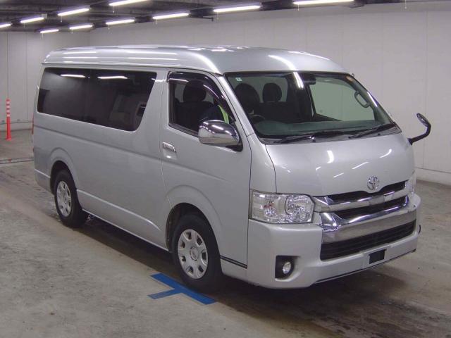 Ref:AUX-21344899 TOYOTA HIACE WAGON 2020