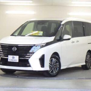 2023 Nissan Serena pearl gasoline used car Japan export