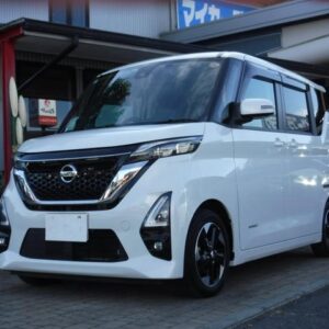 2021 Nissan Roox pearl hybrid used car Japan export