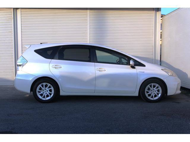 Ref:AUX-21377332 TOYOTA PRIUS ALPHA 2012 - Image 4