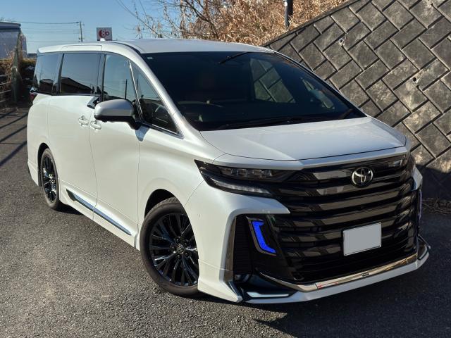 Ref:AUX-21469832 TOYOTA VELLFIRE HYBRID 2023