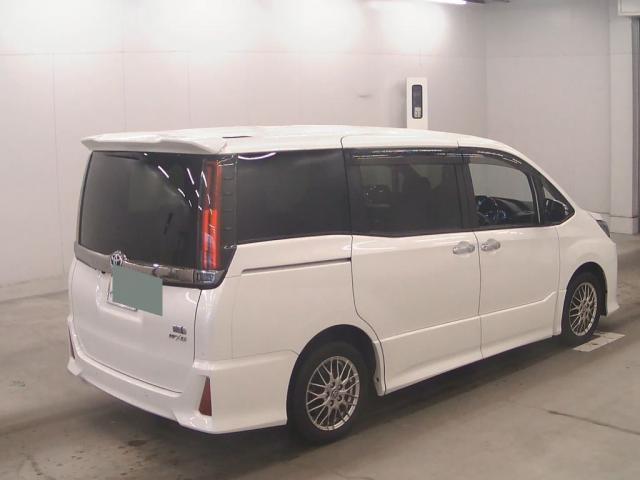 Ref:AUX-21498923 TOYOTA NOAH 2021 - Image 4