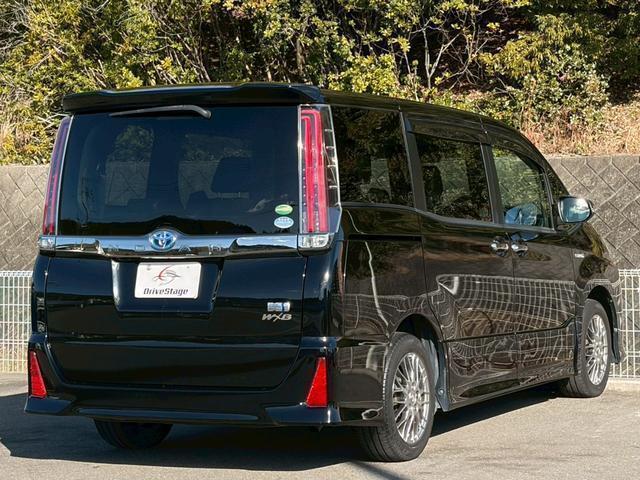 Ref:AUX-21514772 TOYOTA NOAH 2018 - Image 4