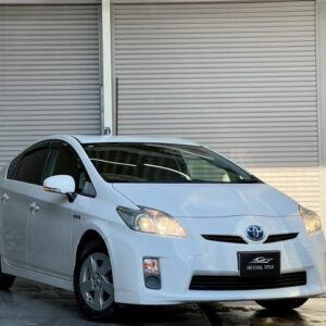 2011 Toyota Prius white hybrid used car Japan export