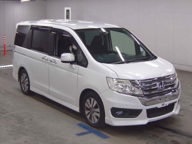 Ref:AUX-21584591 HONDA STEPWAGON SPADA 2014
