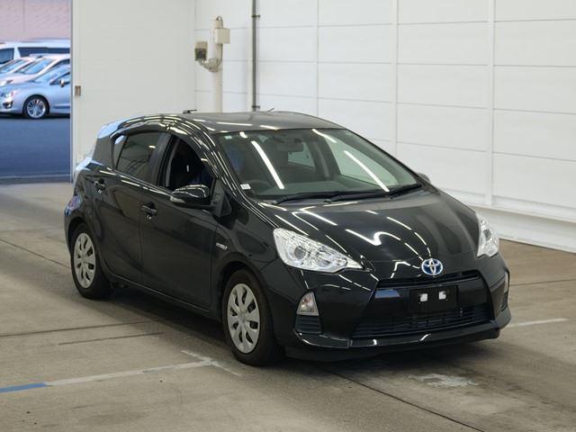 Ref:AUX-21584610 TOYOTA AQUA 2013