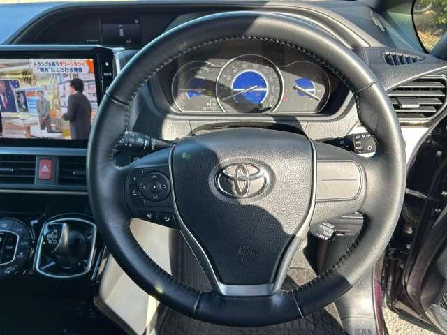 Ref:AUX-21655717 TOYOTA NOAH 2018 3 Ref:AUX-21655717 TOYOTA NOAH 2018 - Image 3
