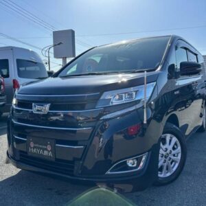 2018 Toyota Noah purple hybrid used car Japan export
