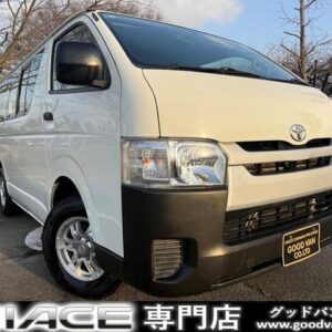 2011 Toyota Hiace Van white diesel used car Japan export