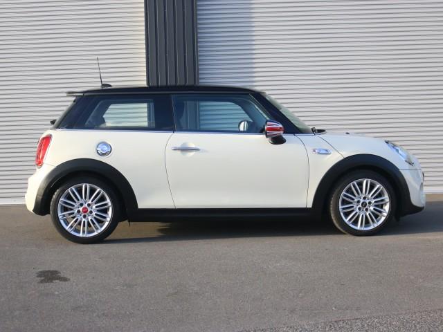 Ref:AUX-21694612 MINI MINI 2017 - Image 4