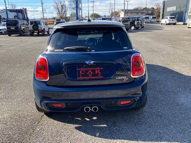 Ref:AUX-21707830 MINI MINI 2017 13 Ref:AUX-21707830 MINI MINI 2017 - Image 13