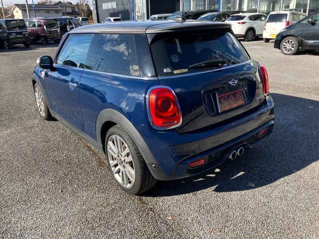 Ref:AUX-21707830 MINI MINI 2017 14 Ref:AUX-21707830 MINI MINI 2017 - Image 14