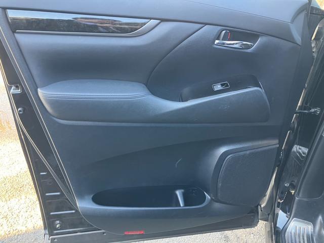 Ref:AUX-21725912 TOYOTA VELLFIRE 2017 17 Ref:AUX-21725912 TOYOTA VELLFIRE 2017 - Image 17