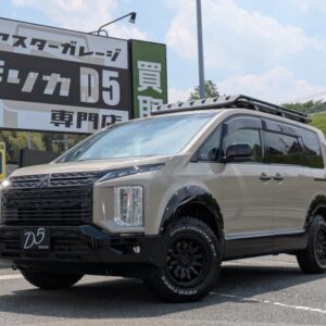 2023 Mitsubishi Delica D:5 white diesel used car Japan export
