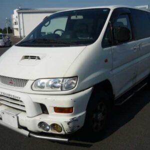 1999 Mitsubishi Delica Space Gear white diesel used car Japan export