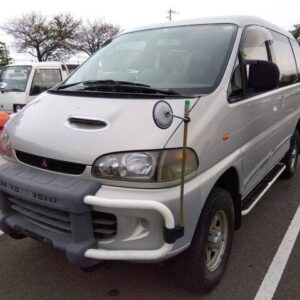 1996 Mitsubishi Delica Space Gear silver diesel used car Japan export