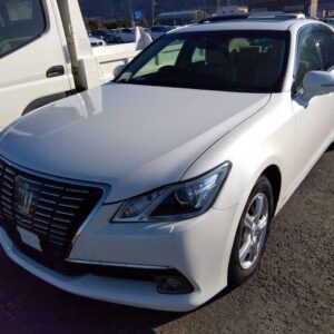 2014 Toyota Crown pearl gasoline used car Japan export