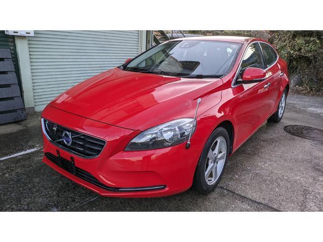 Ref:AUX-21741610 VOLVO V40 2013