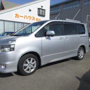 2007 Toyota Voxy silver gasoline used car Japan export