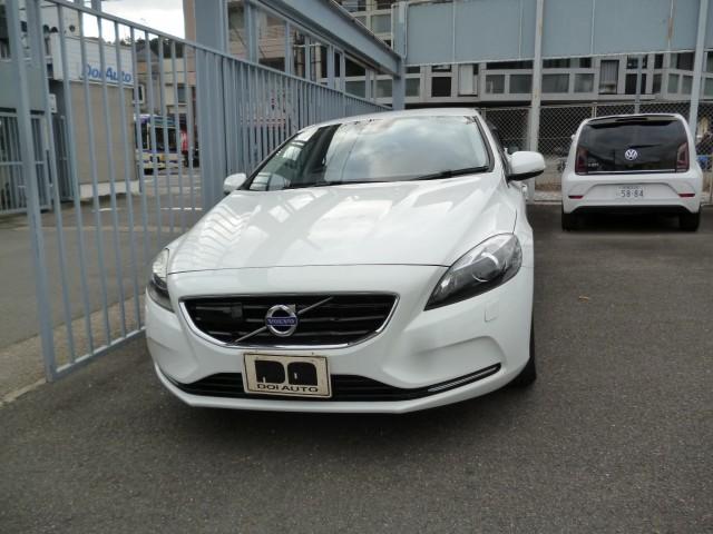 Ref:AUX-21751816 VOLVO V40 2014