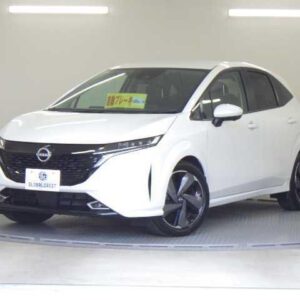 2024 Nissan Aura pearl hybrid used car Japan export