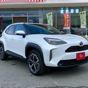 2024 Toyota Yaris Cross pearl gasoline used car Japan export