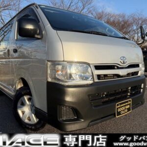 2013 Toyota Hiace Van silver diesel used car Japan export
