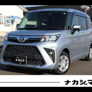 2022 Toyota Roomy silver gasoline used car Japan export