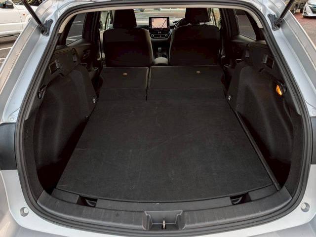 Ref:AUX-21840790 TOYOTA COROLLA TOURING 2022 6 Ref:AUX-21840790 TOYOTA COROLLA TOURING 2022 - Image 6