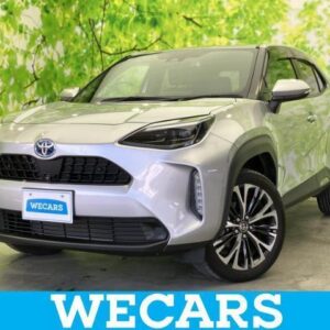 2022 Toyota Yaris Cross silver hybrid used car Japan export