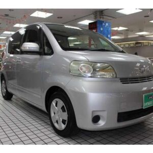 2011 Toyota Porte silver gasoline used car Japan export