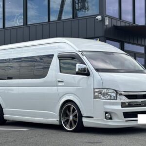 2020 Toyota Hiace Van pearl diesel used car Japan export
