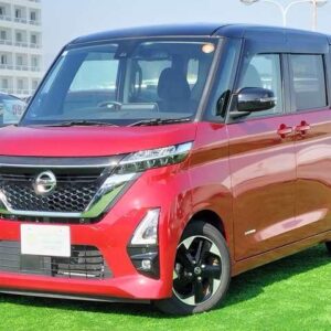 2021 Nissan Roox red hybrid used car Japan export