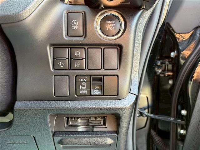 Ref:AUX-21904017 TOYOTA VOXY 2017 - Image 16