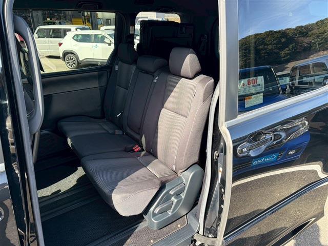 Ref:AUX-21904017 TOYOTA VOXY 2017 - Image 4