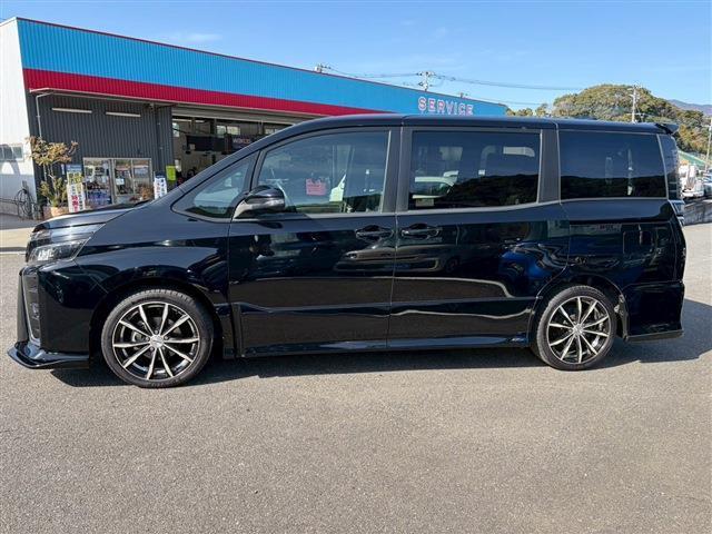 Ref:AUX-21904017 TOYOTA VOXY 2017 - Image 9