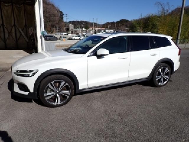 Ref:AUX-21910086 VOLVO V60 2023 - Image 5