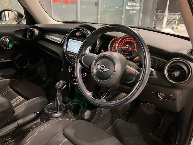 Ref:AUX-21966592 MINI MINI 2015 - Image 18