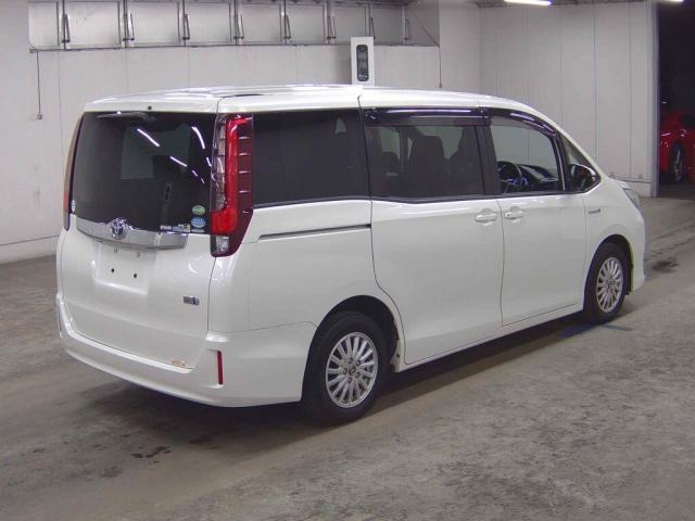 Ref:AUX-21984859 TOYOTA NOAH 2015 - Image 5