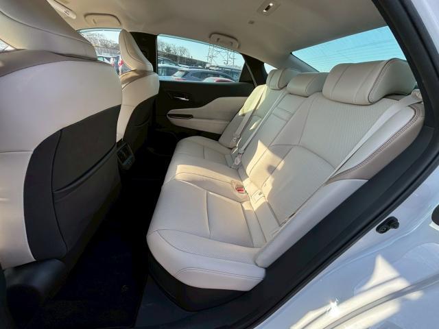 Ref:AUX-21989732 TOYOTA CROWN CROSSOVER 2023 - Image 5