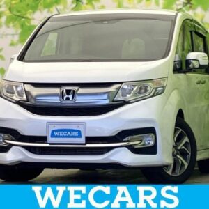 2015 Honda Stepwagon Spada pearl gasoline used car Japan export