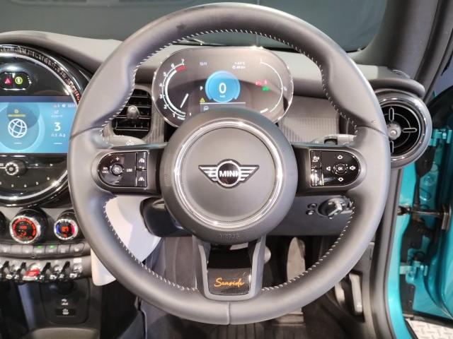 Ref:AUX-22130415 MINI MINI 2023 16 Ref:AUX-22130415 MINI MINI 2023 - Image 16