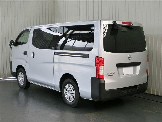 Ref:AUX-22174135 NISSAN NV350CARAVAN VAN 2017 - Image 2