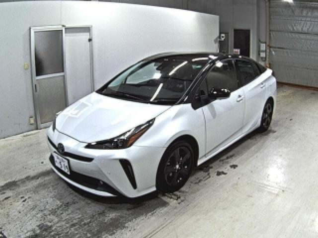 Ref:AUX-22256005 TOYOTA PRIUS 2021
