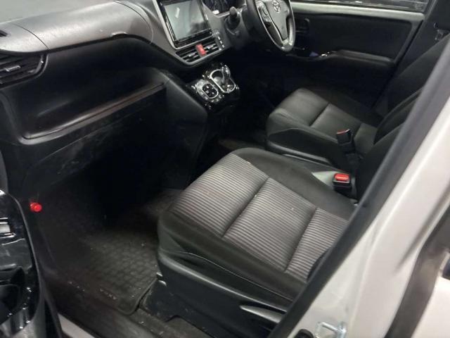 Ref:AUX-22274578 TOYOTA VOXY 2021 - Image 13