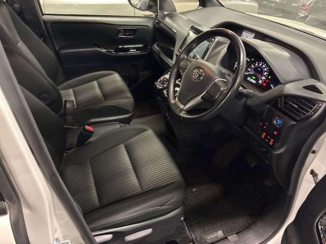 Ref:AUX-22274578 TOYOTA VOXY 2021 - Image 3